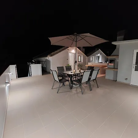 Apartment Cielo House